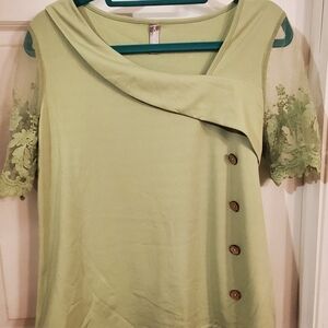 Elegant Green Women's Top with Lace Sleeves